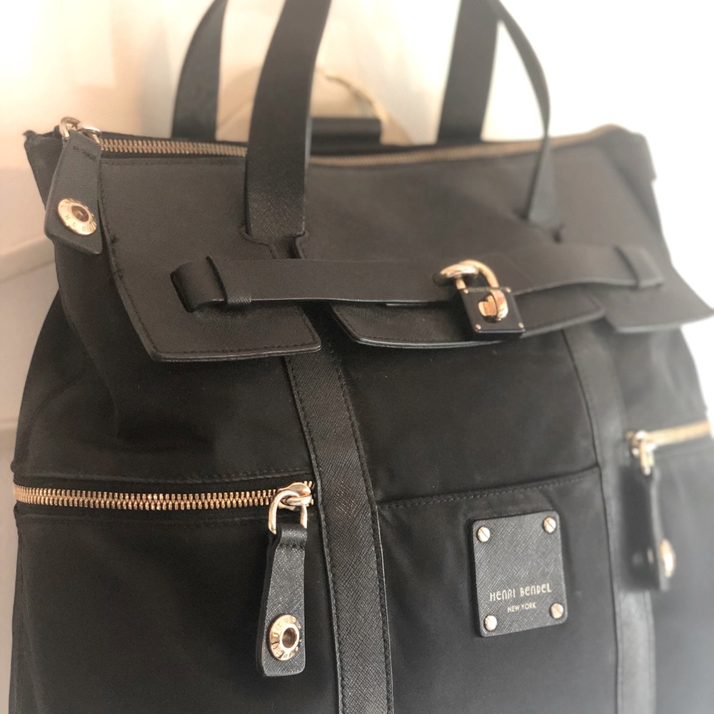Henri Bendel Jetsetter Backpack (Black/Gold)